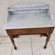 Table de toilette