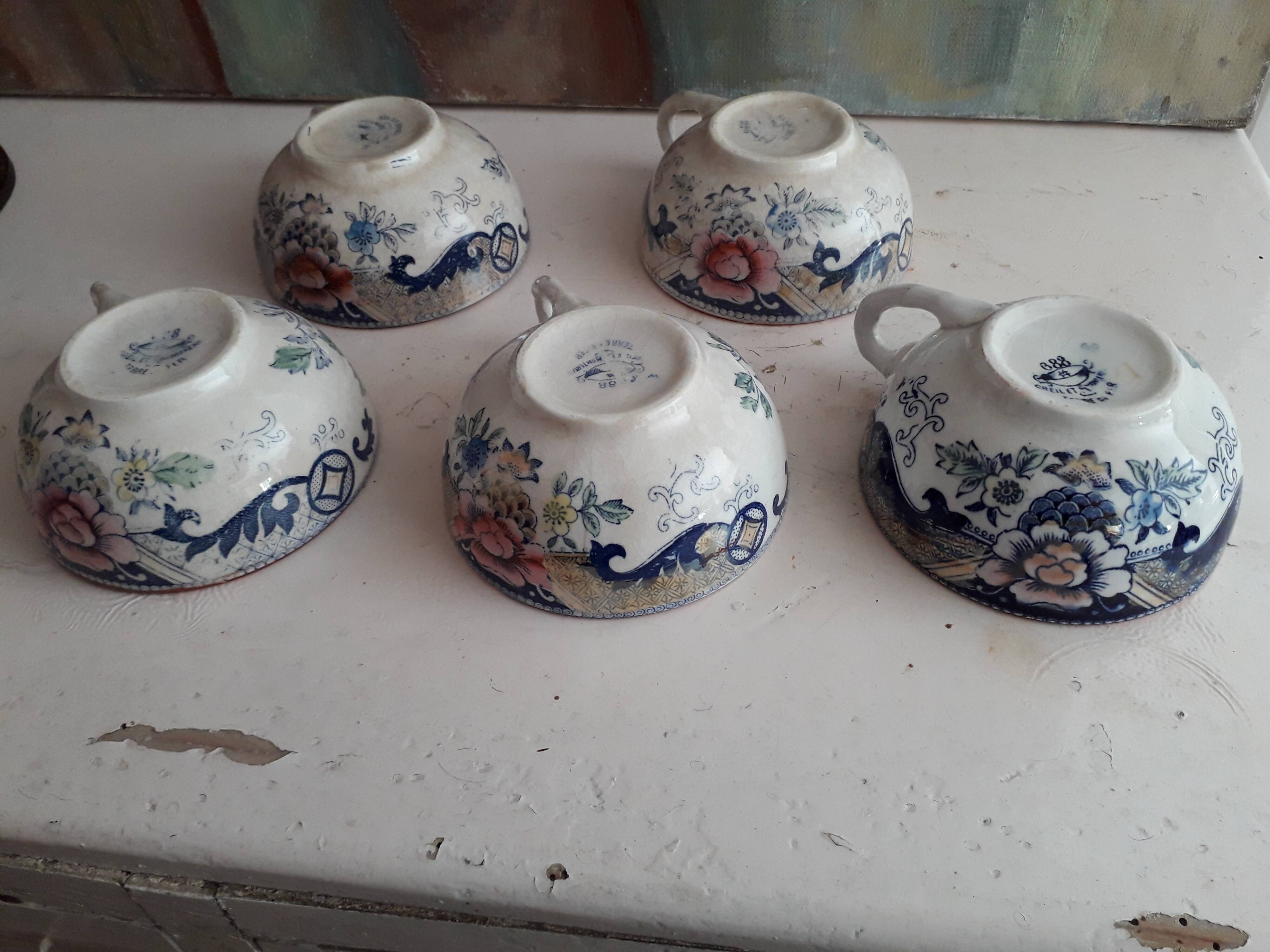 Old cups Creil and Montereau iron Earth
