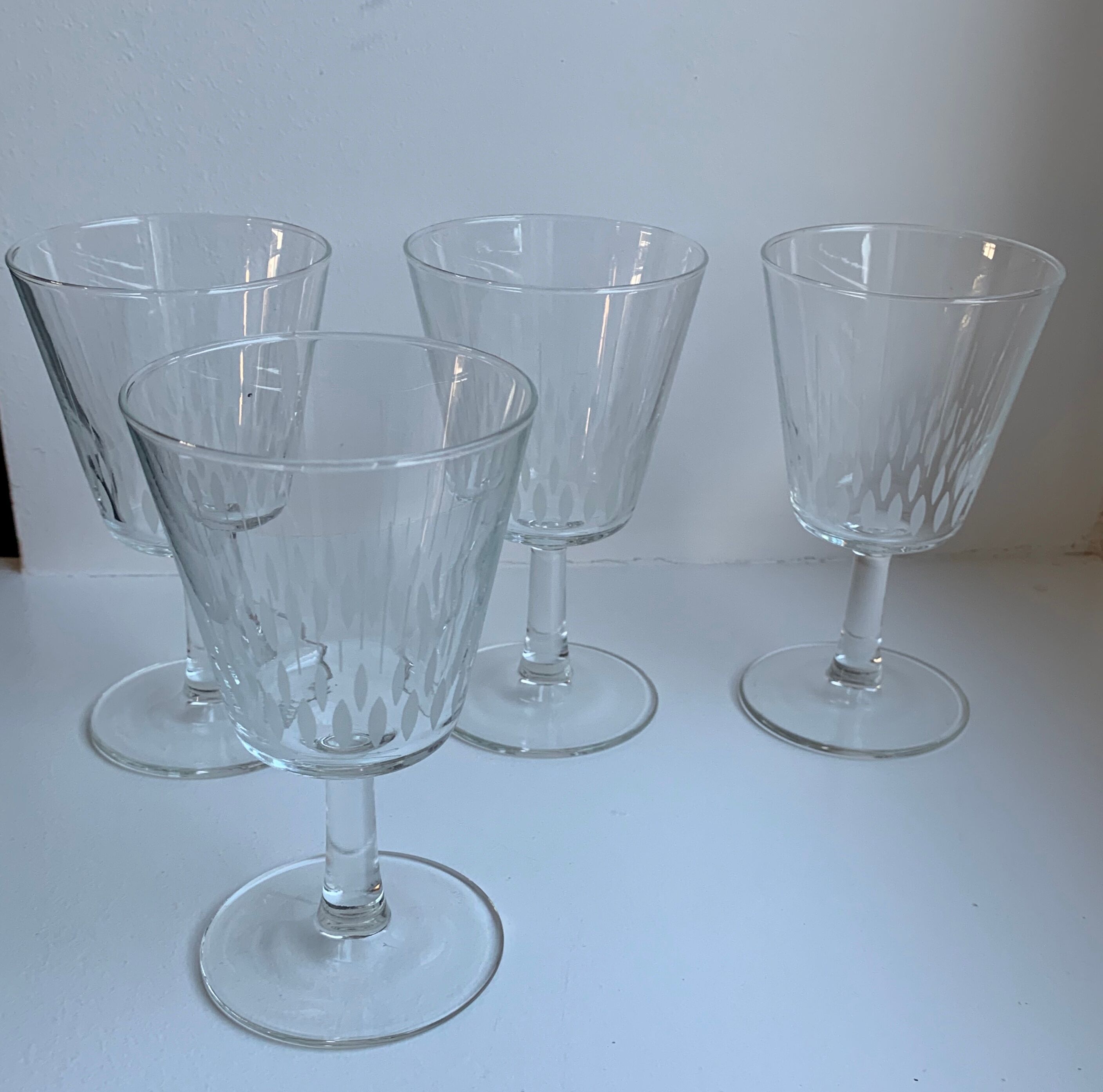 Set of 4 crystal wine glasses 60s
