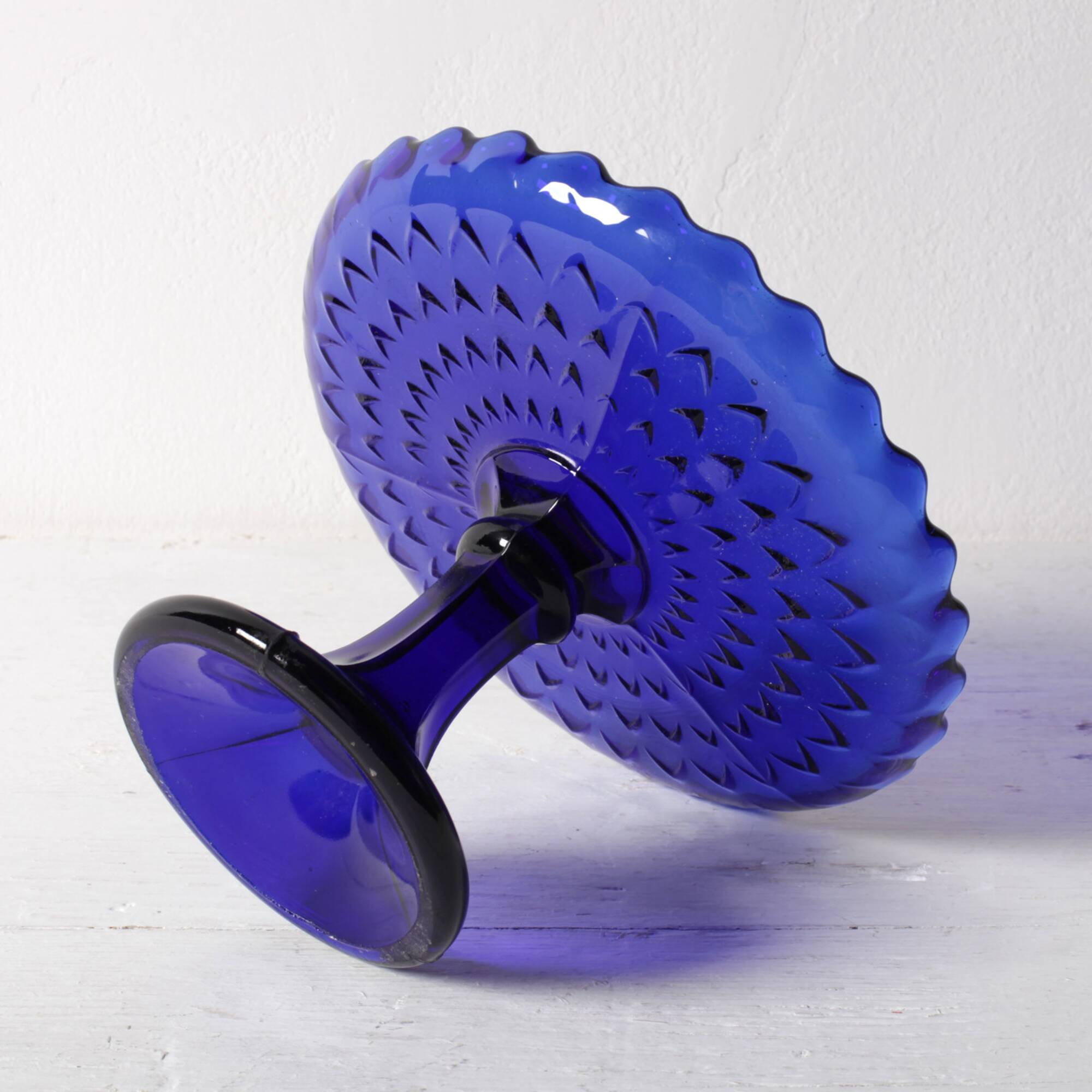 Blue Glass Cake Stand by Glimma Glasbruk / Glimåkra / Sweden / 1960s