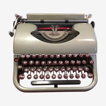 Machine à écrire vintage Antex