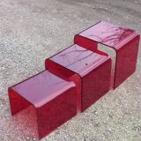 Set of 3 nesting tables in red plexiglass from the 70-80s