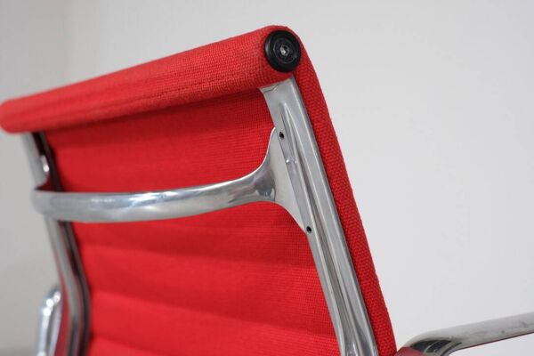 Fauteuil '' EA 117 '' Charles Ray Eames pour ICF, États-Unis 1969.