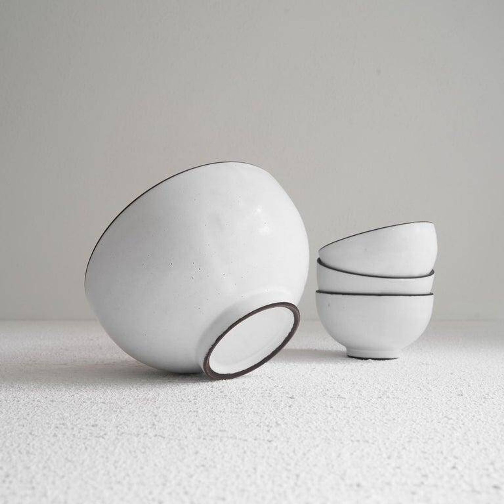 Set of studio pottery bowls mid-century, 1960s