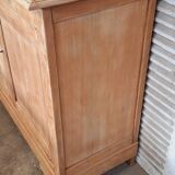 Sideboard with 2 glass panels