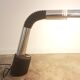 Lampe de bureau italienne Targetti Sankey série 'Elbow', chrome et flexible avec pied en métal, années 1970
