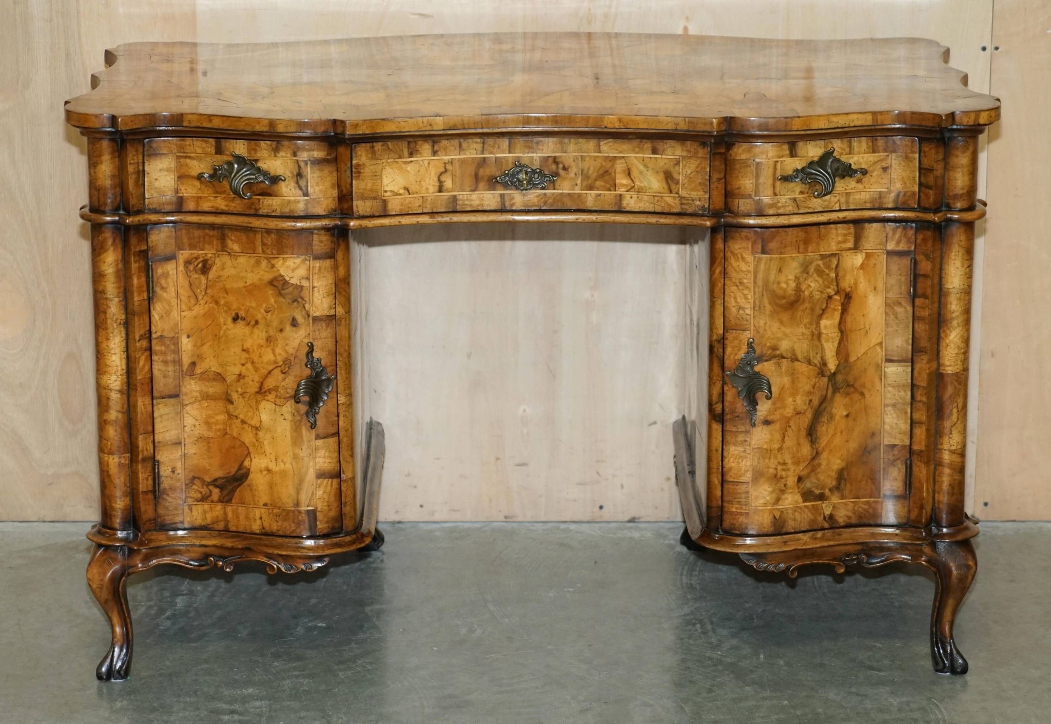 Antique Italian writing desk in olive wood circa 1860
