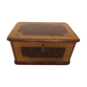 Coffret ancien en marqueterie