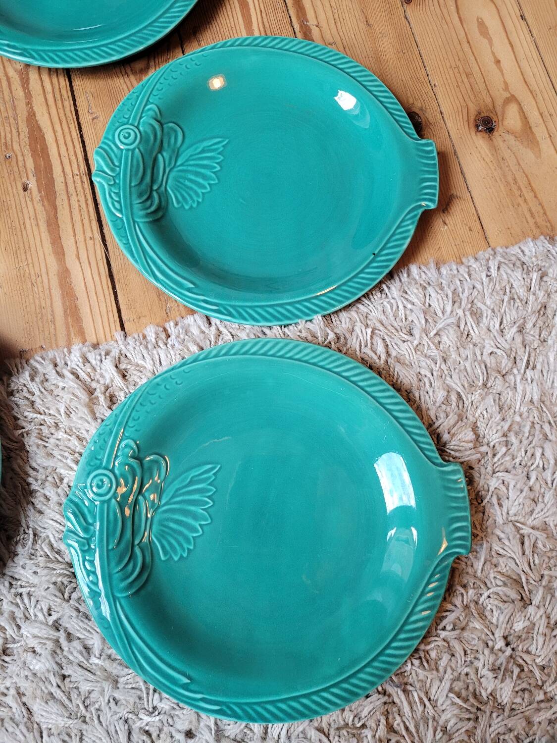 Set of 6 green fish slip plates