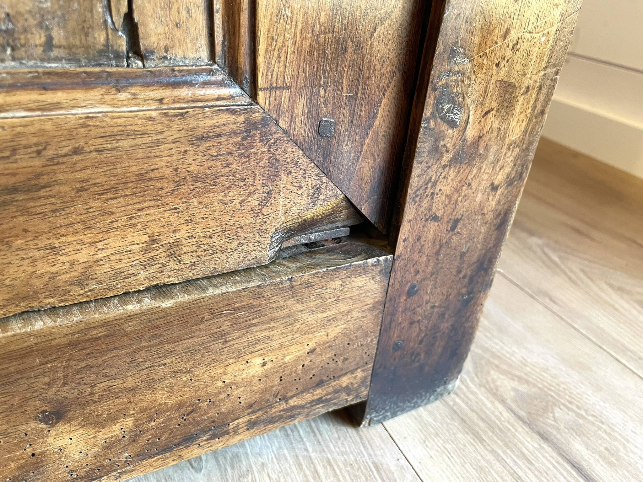 Buffet, very old, made of patinated solid wood - 19th century / early 20th century