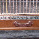 Polydor brand vinyl holder