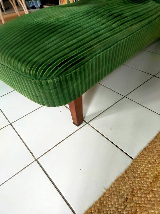 A Napoleon III style Méridienne, green velvet from the 1930s.