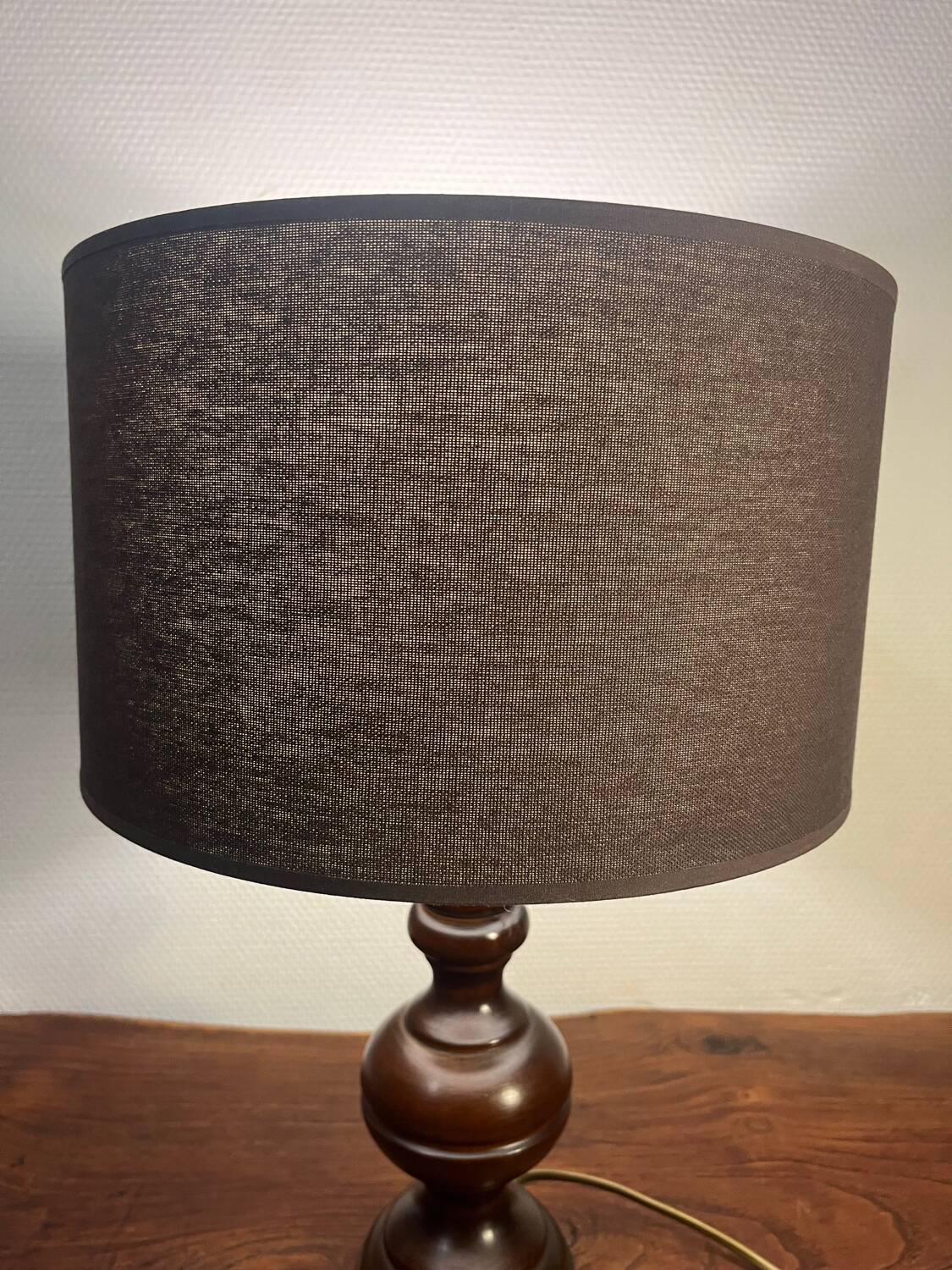 Lampe à poser bois massif avec abat jour année 80