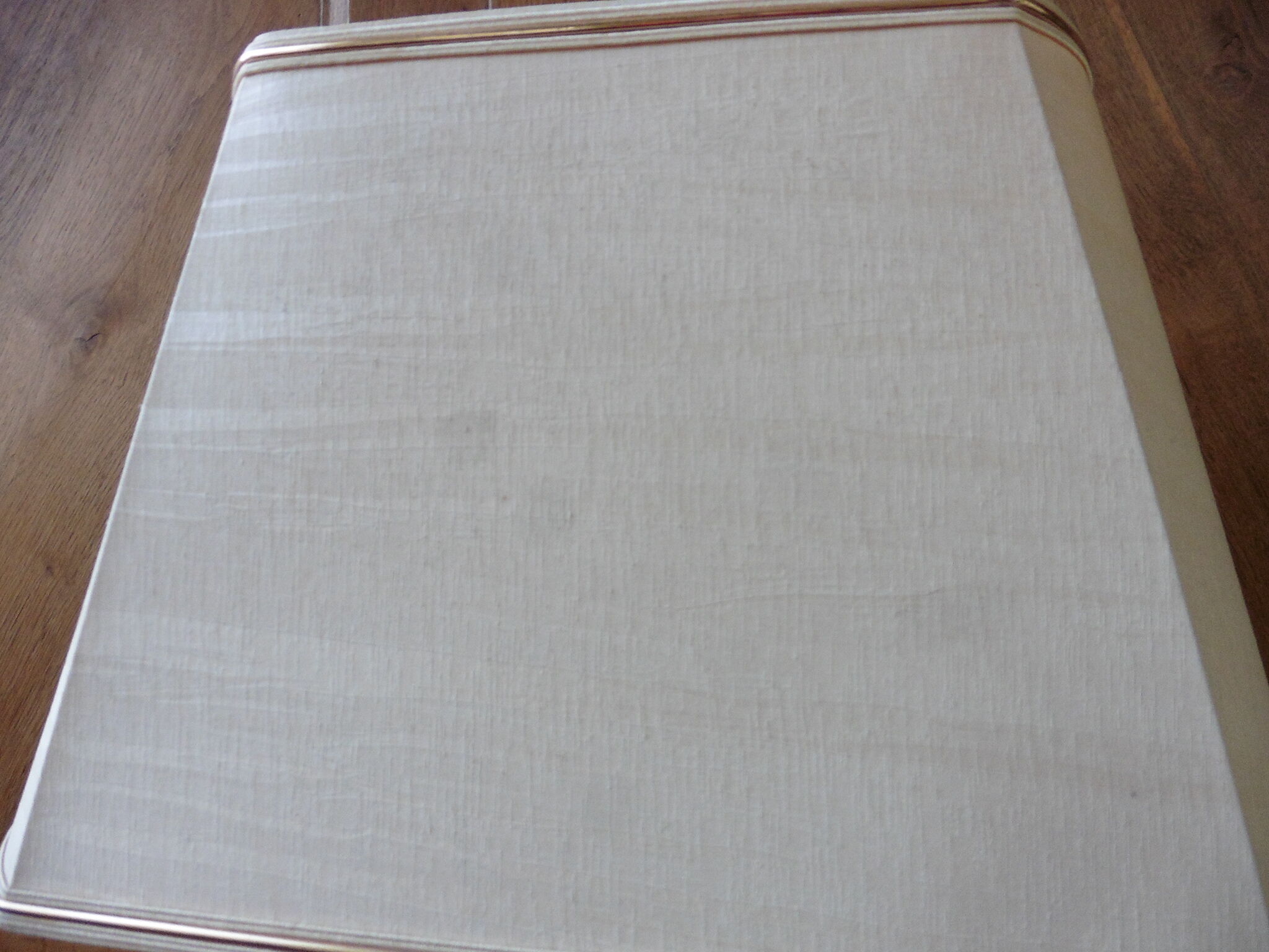 Ceramic lamp signed Gien, Renaissance décor