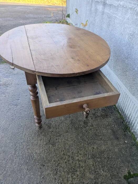 Oval table