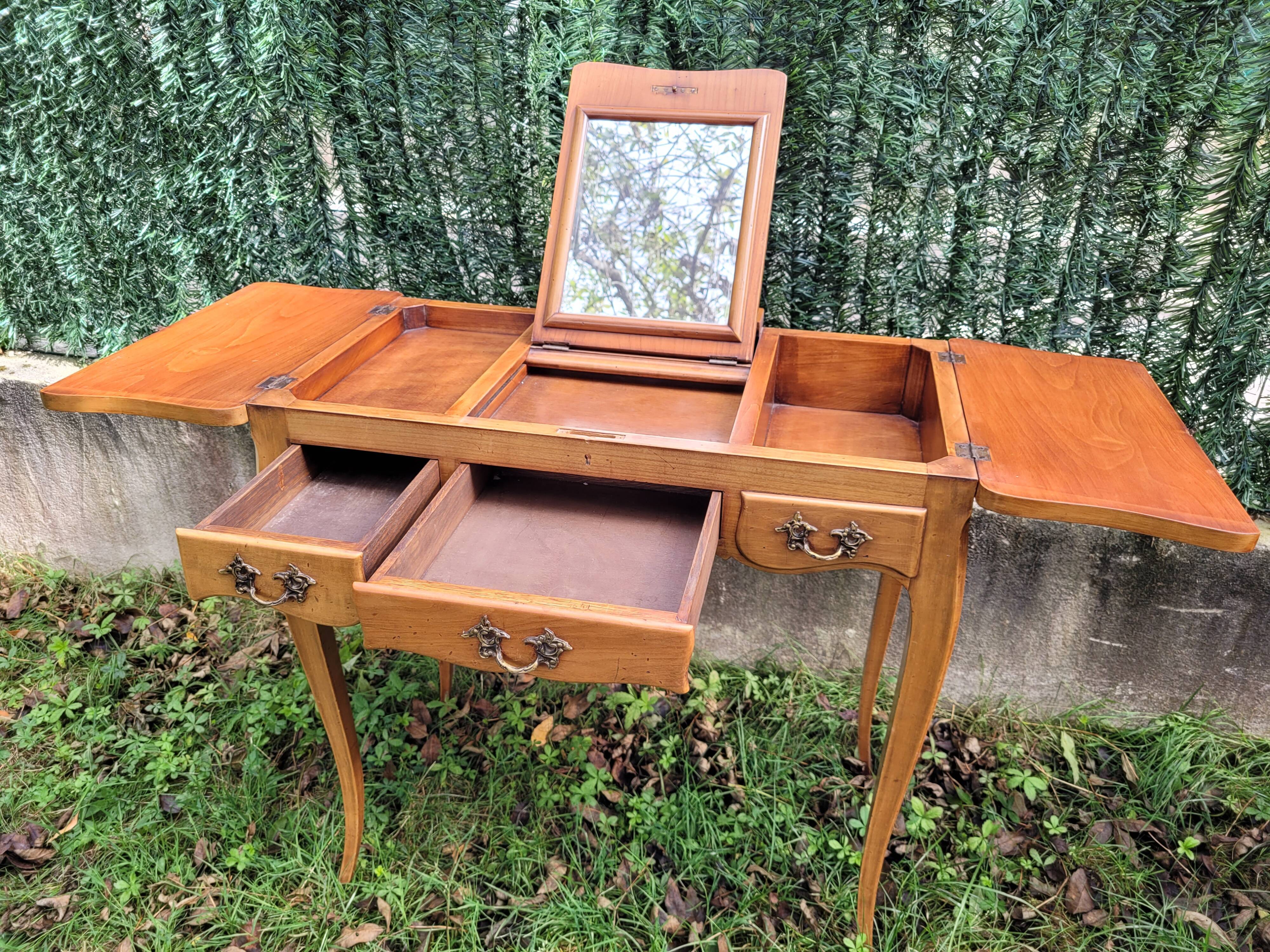 Louis XV style dressing table in veneer wood and marquetry