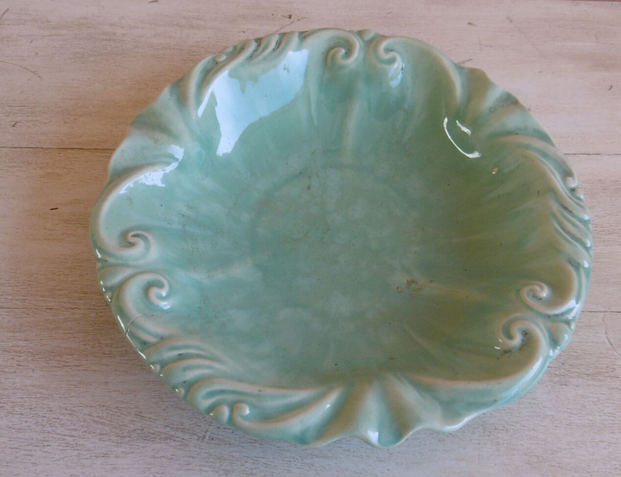Celadon color serving dish - italian faience