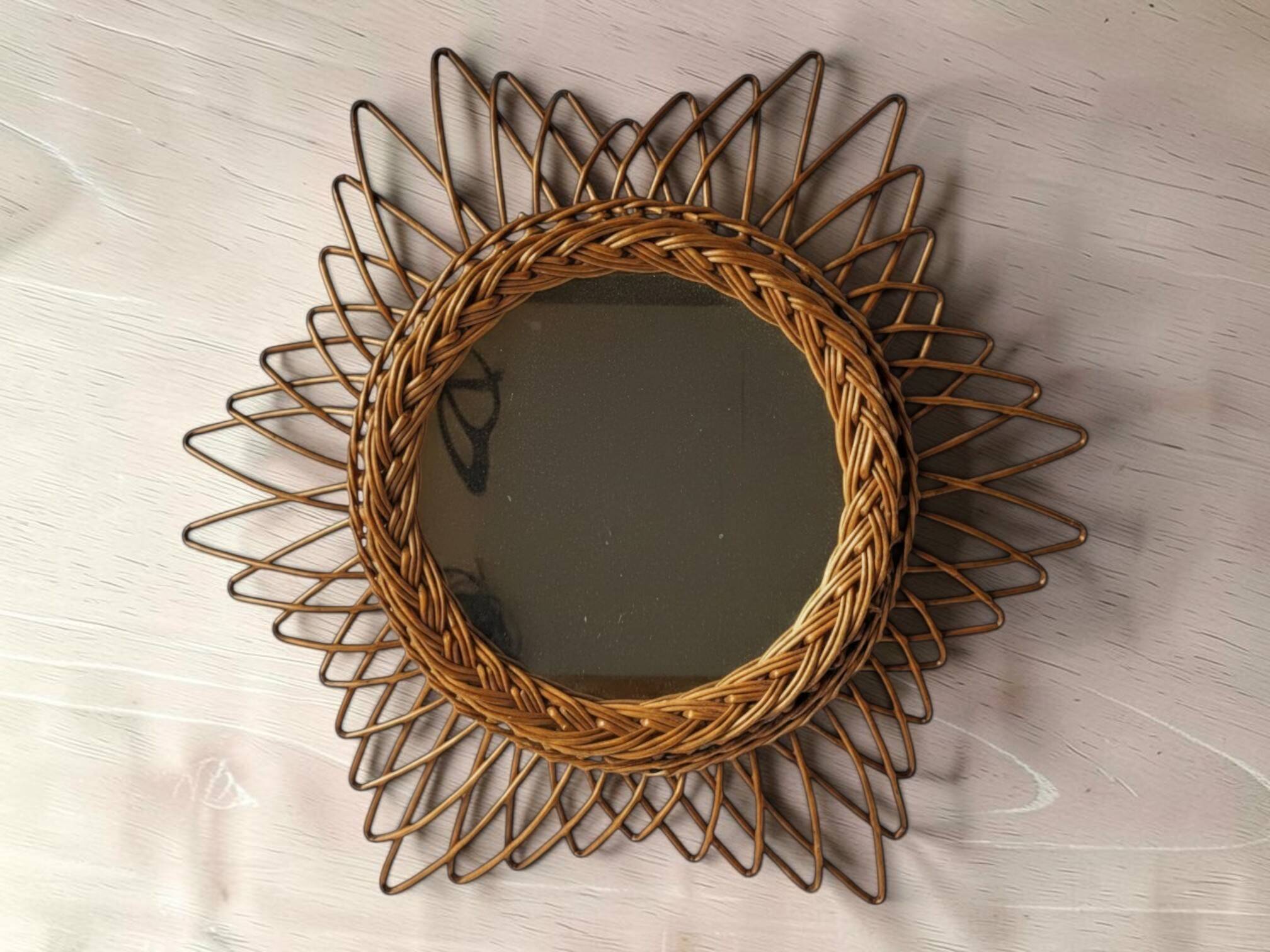 Miroir soleil en rotin