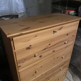 SOLID PINE CHEST