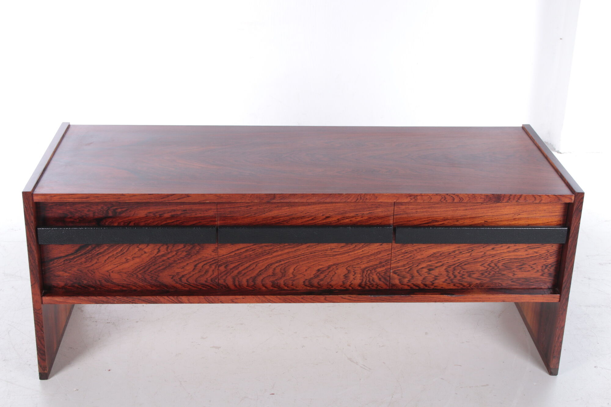 Low sideboard or TV cabinet made of Pallisander wood from the 1960s, Sweden.