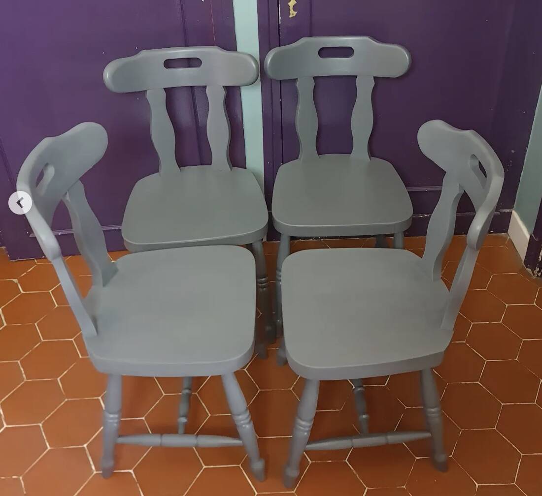 Série de 4 chaises bistrot anciennes en chêne GRISE