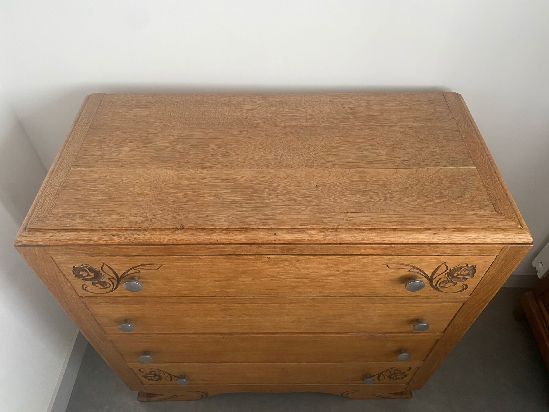 Art Deco chest of drawers