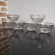 Set of 6 champagne glasses with gold edging and vintage star feet