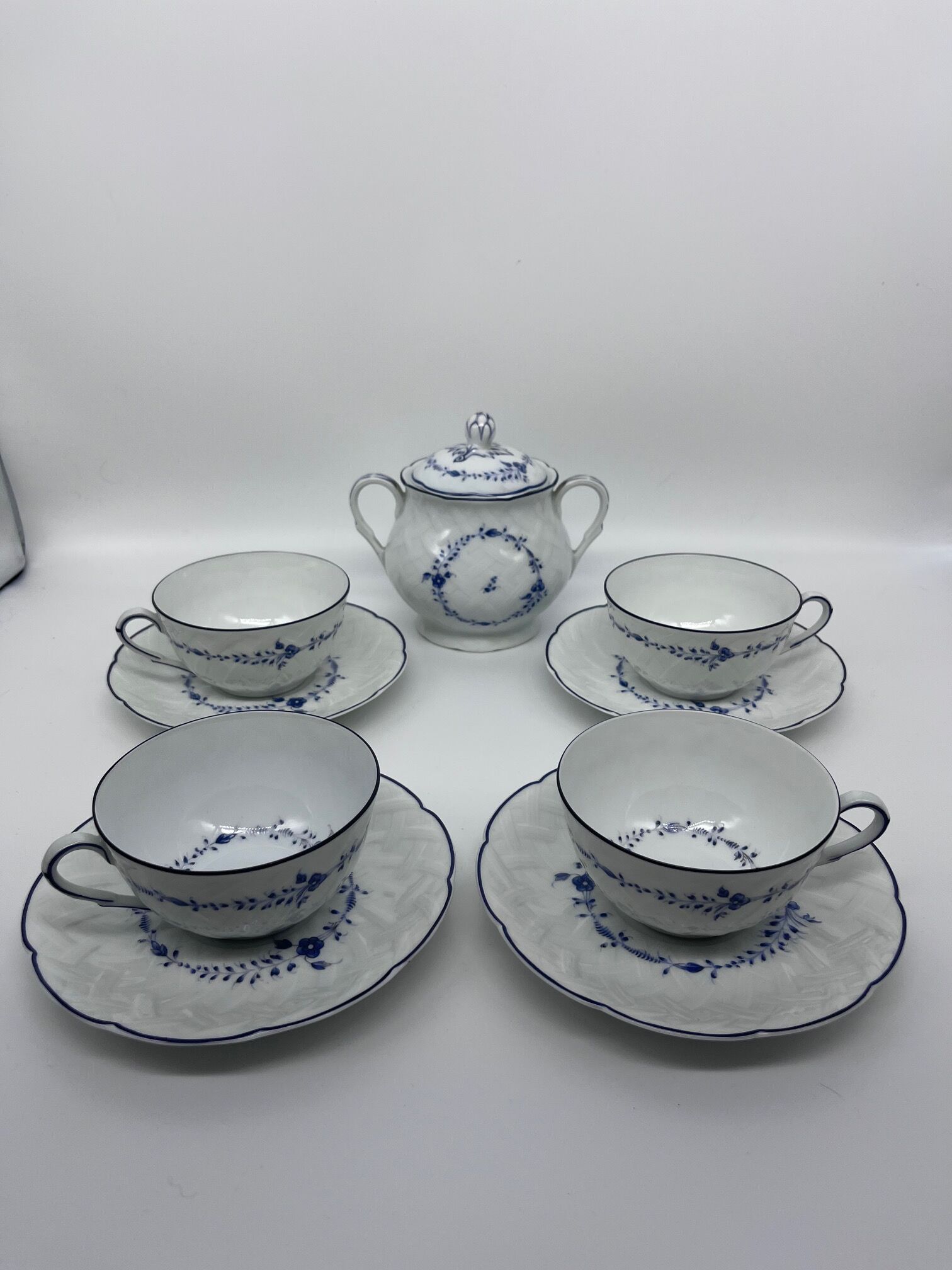 4 cups and under cups, sugar maker Bernardaud Limoges