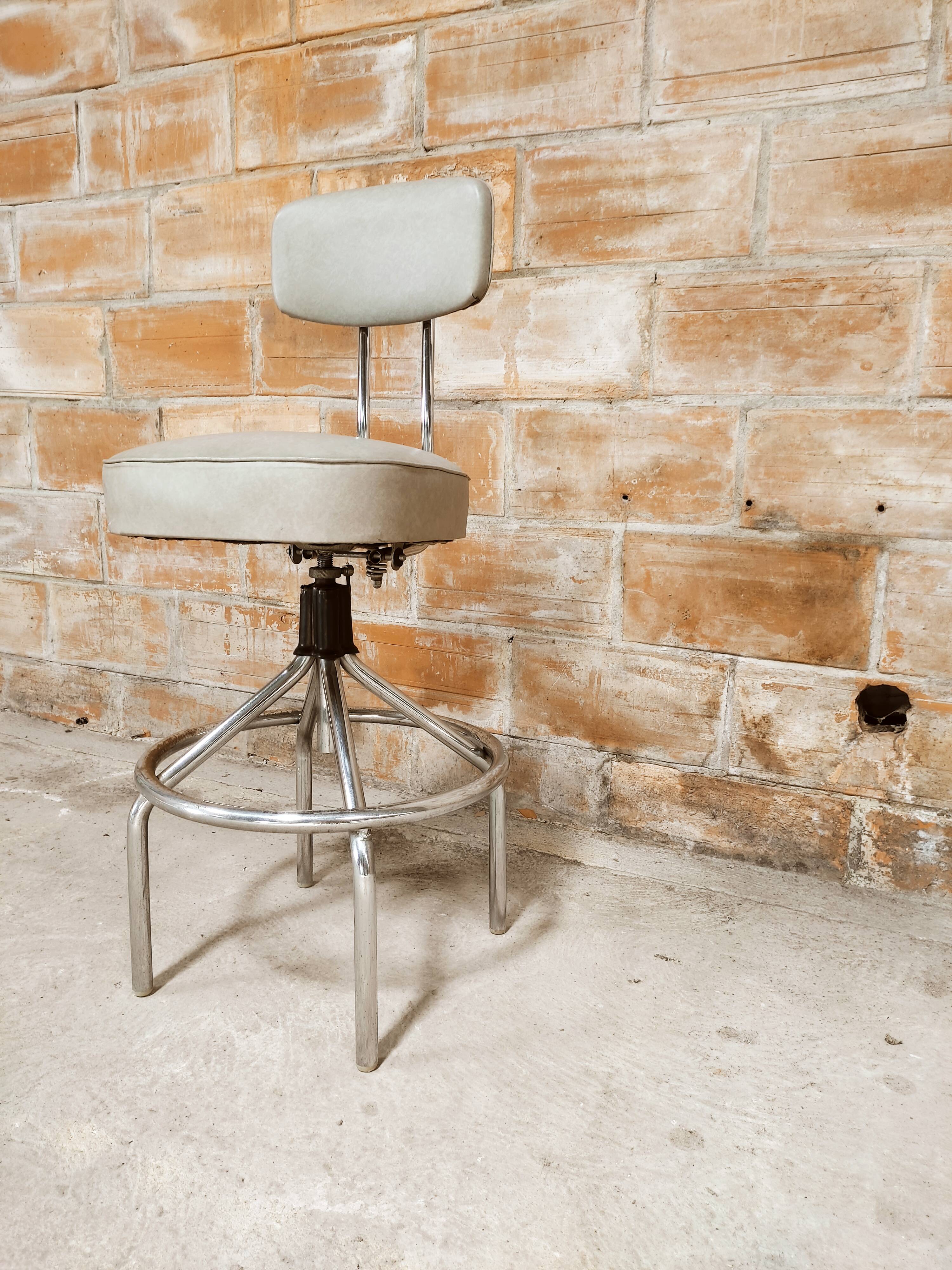Workshop high chair