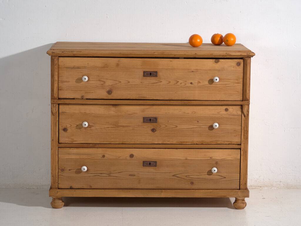 Antique pine commode – Central Europe (c.1880–1910)