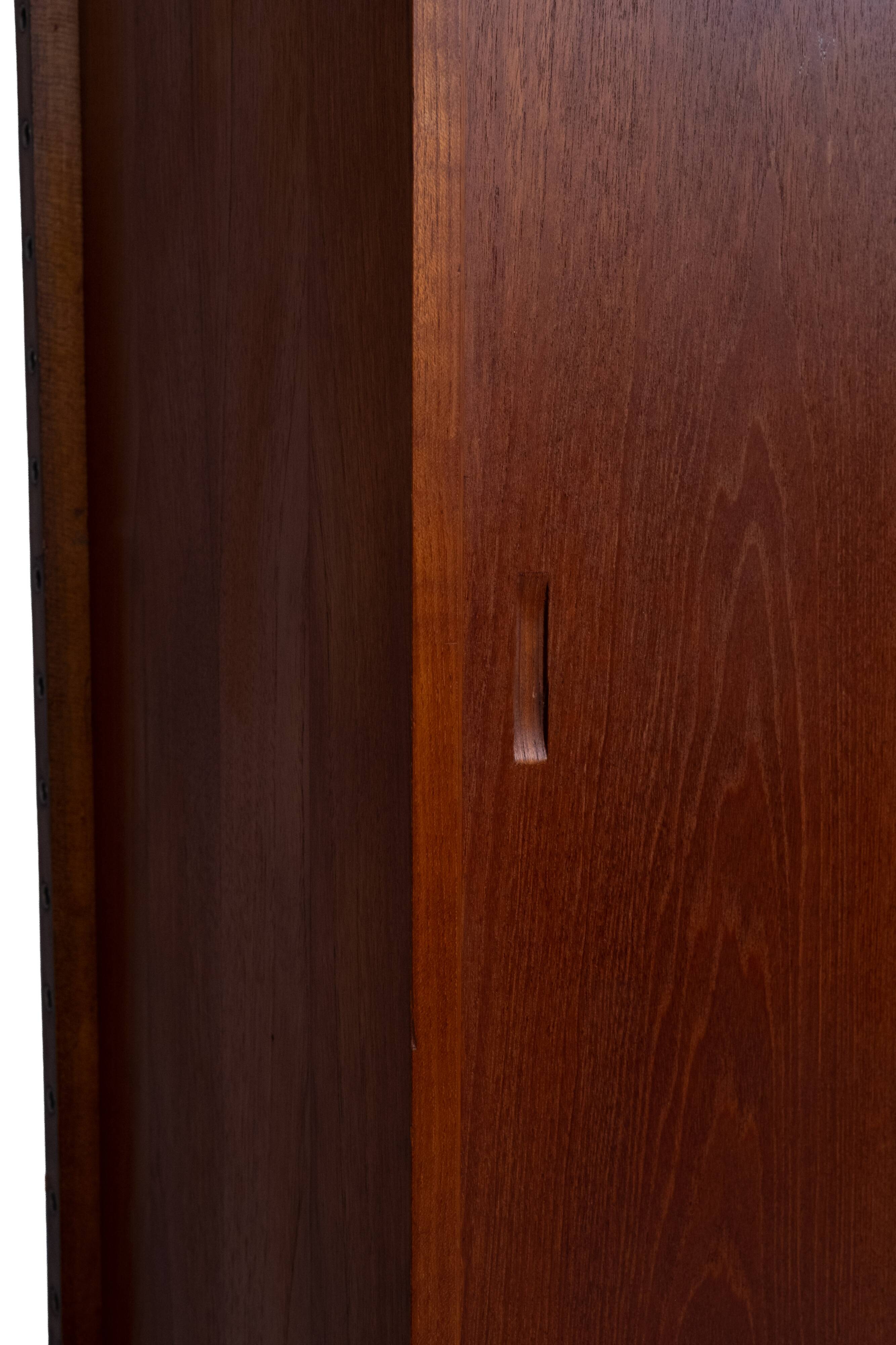Système mural Royal Teak Poul Cadovius vintage des années 1960 avec 4 armoires
