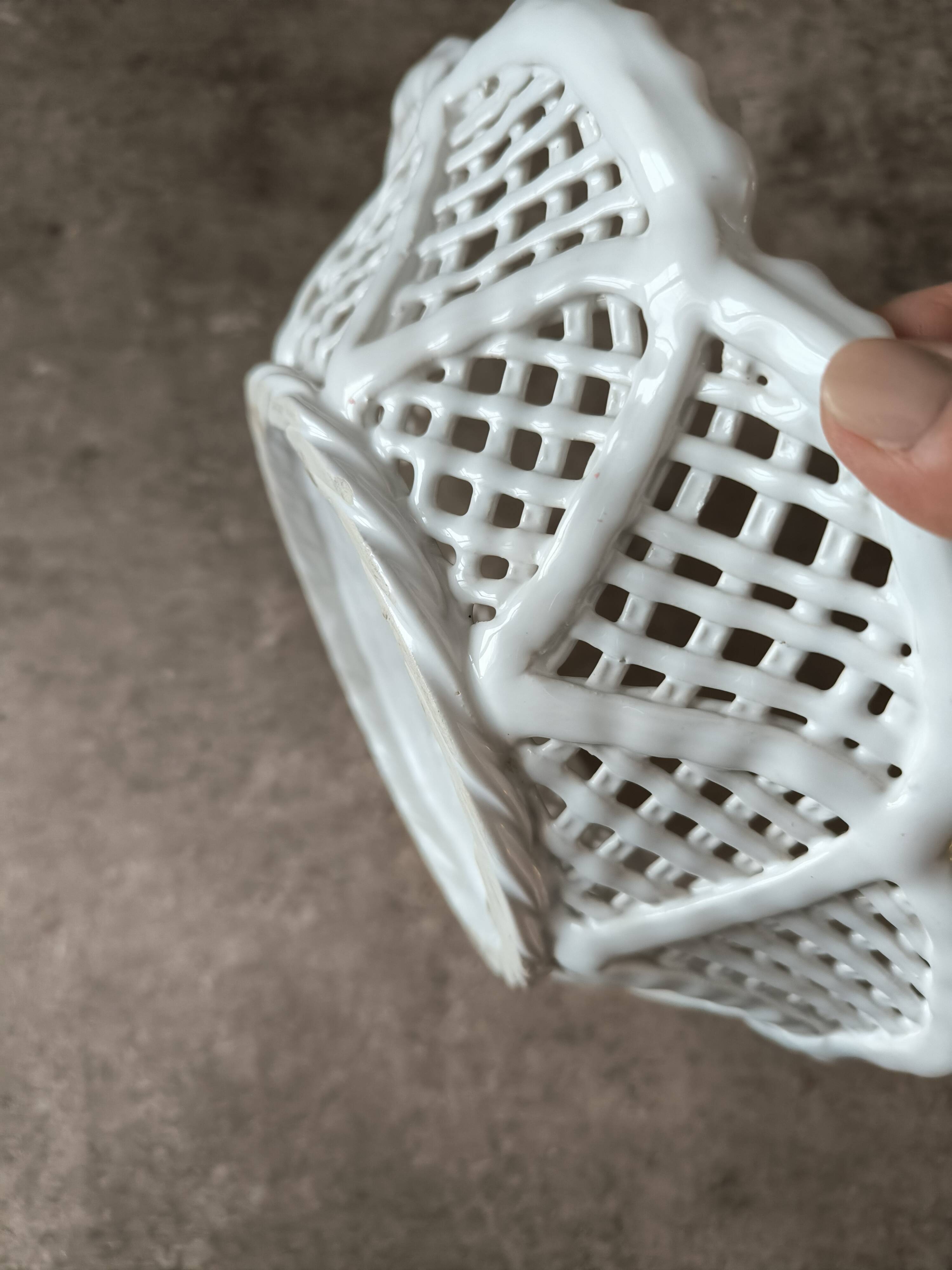 Ceramic basket