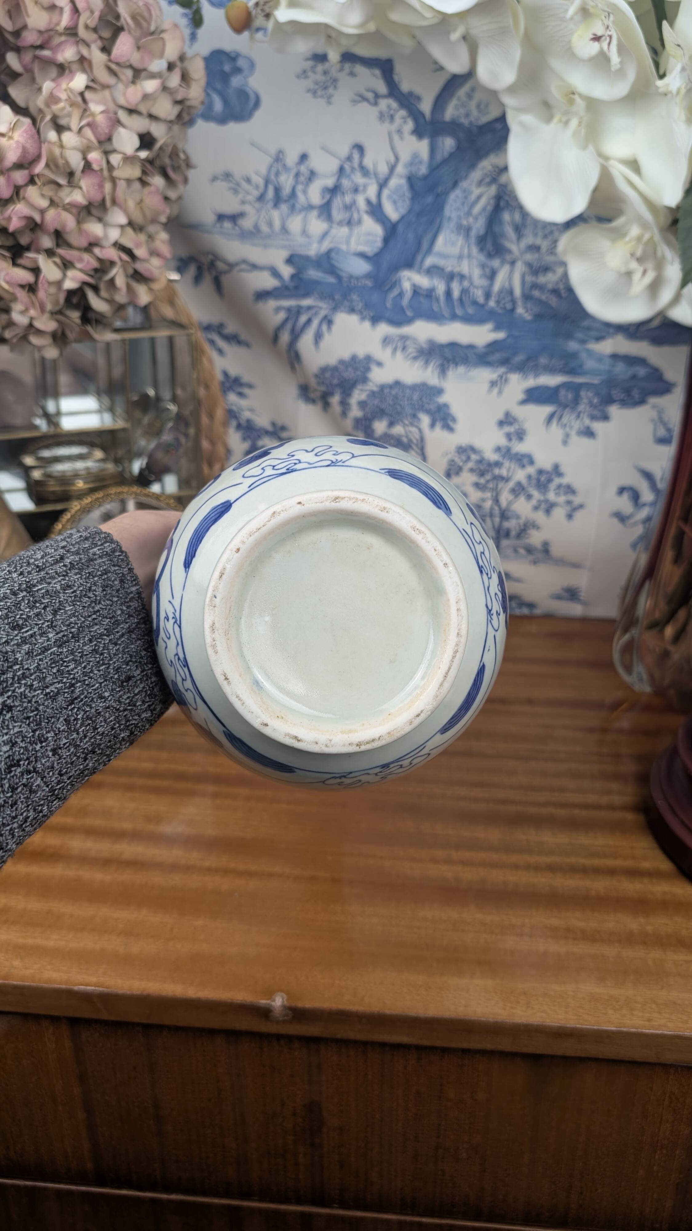 Blue hue piriform vase with dragon decor, vietnamese porcelain