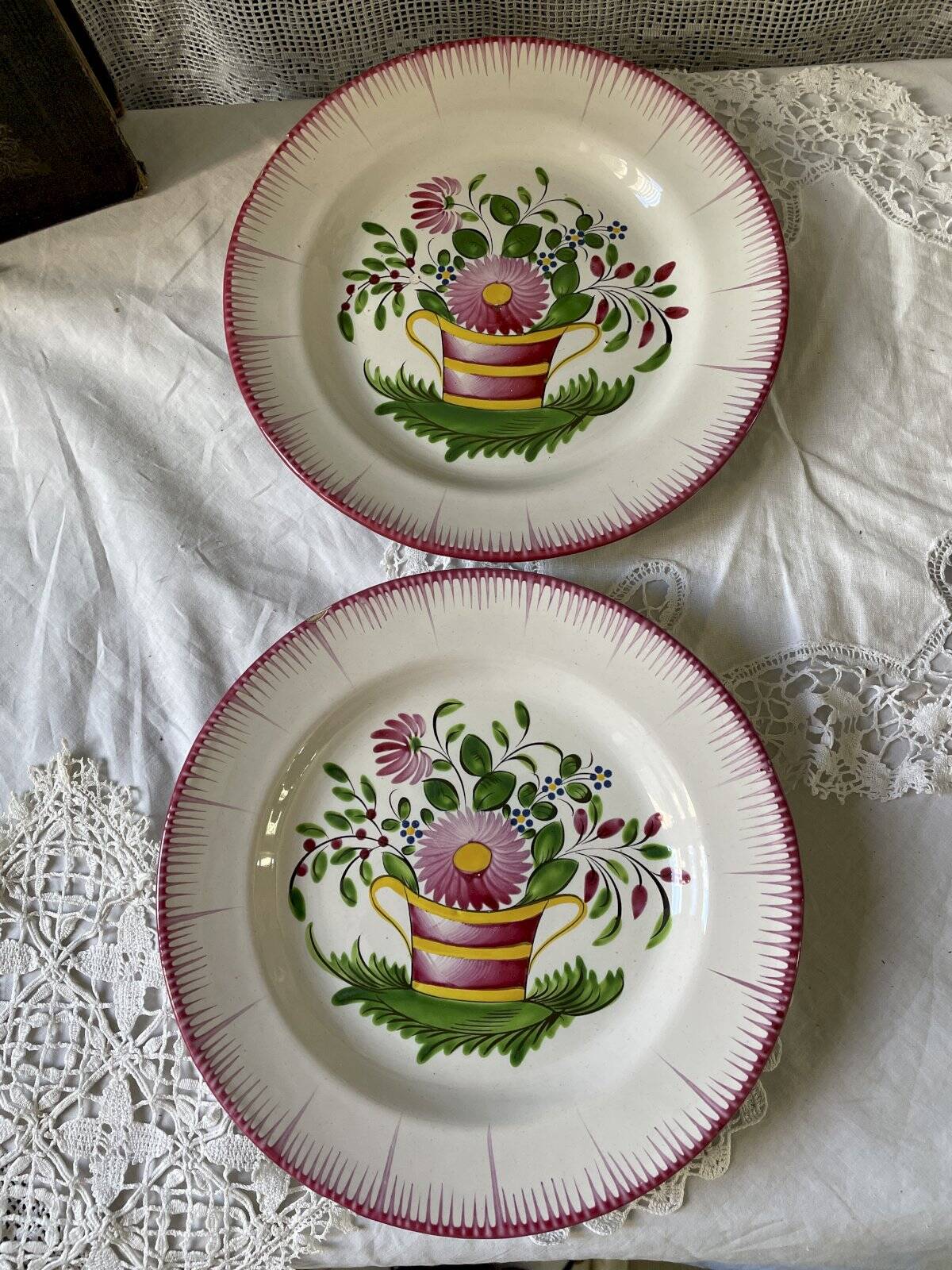 2 antique decorative plates Les Islettes
