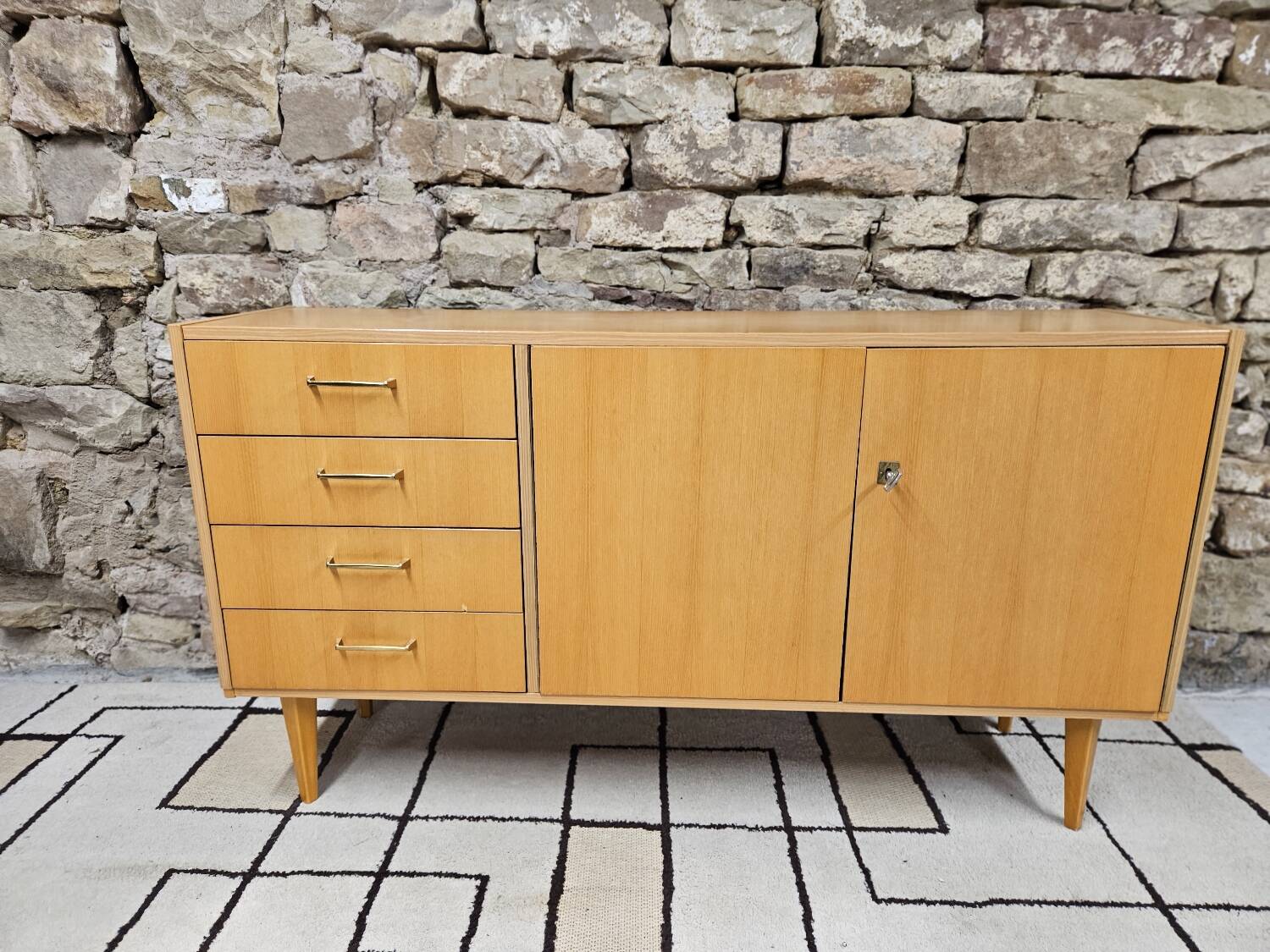 Vintage sideboard 1970 spindle legs