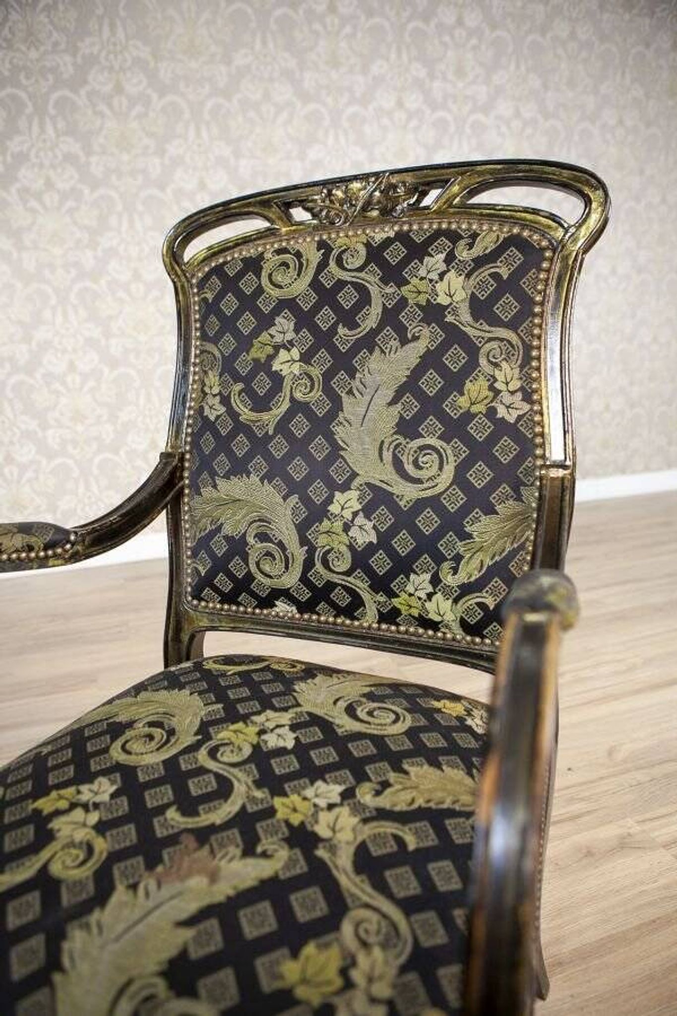 Fauteuil en chêne Art Nouveau du 20e siècle
