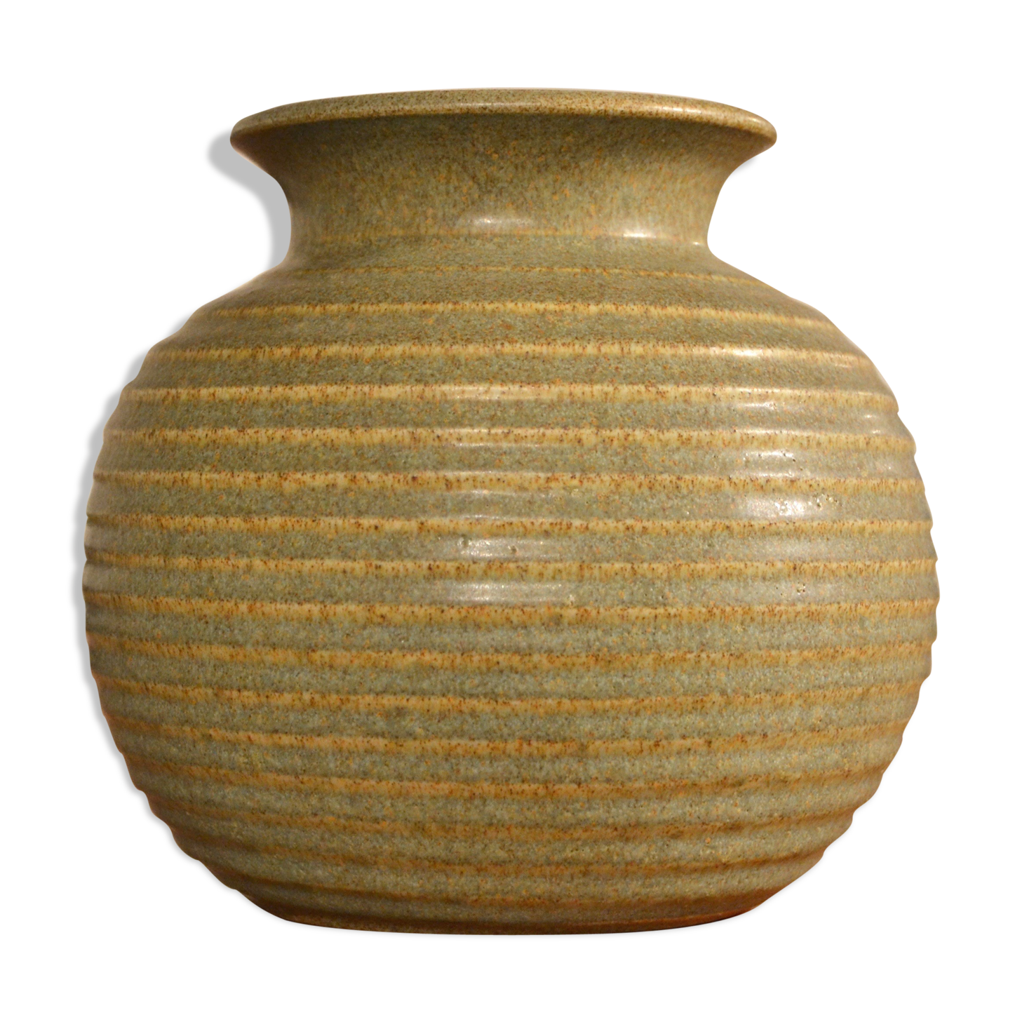 Vase ball in sandstone 60 years
