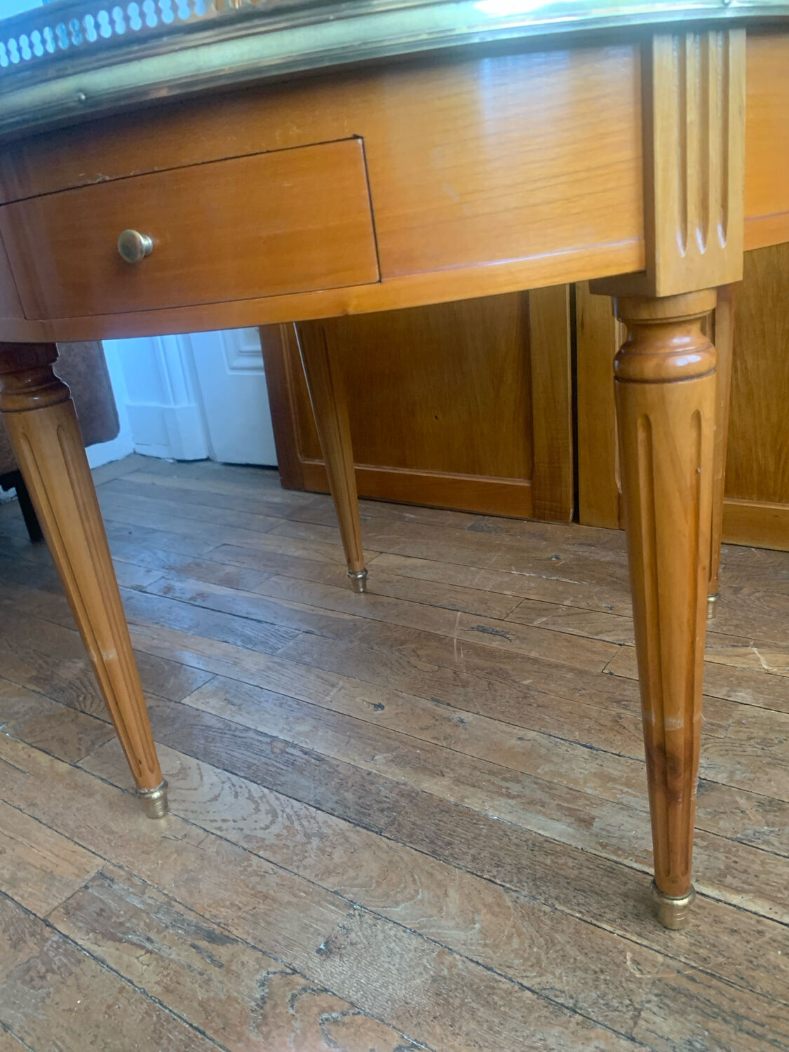 Bouillotte table in Louis XVI style