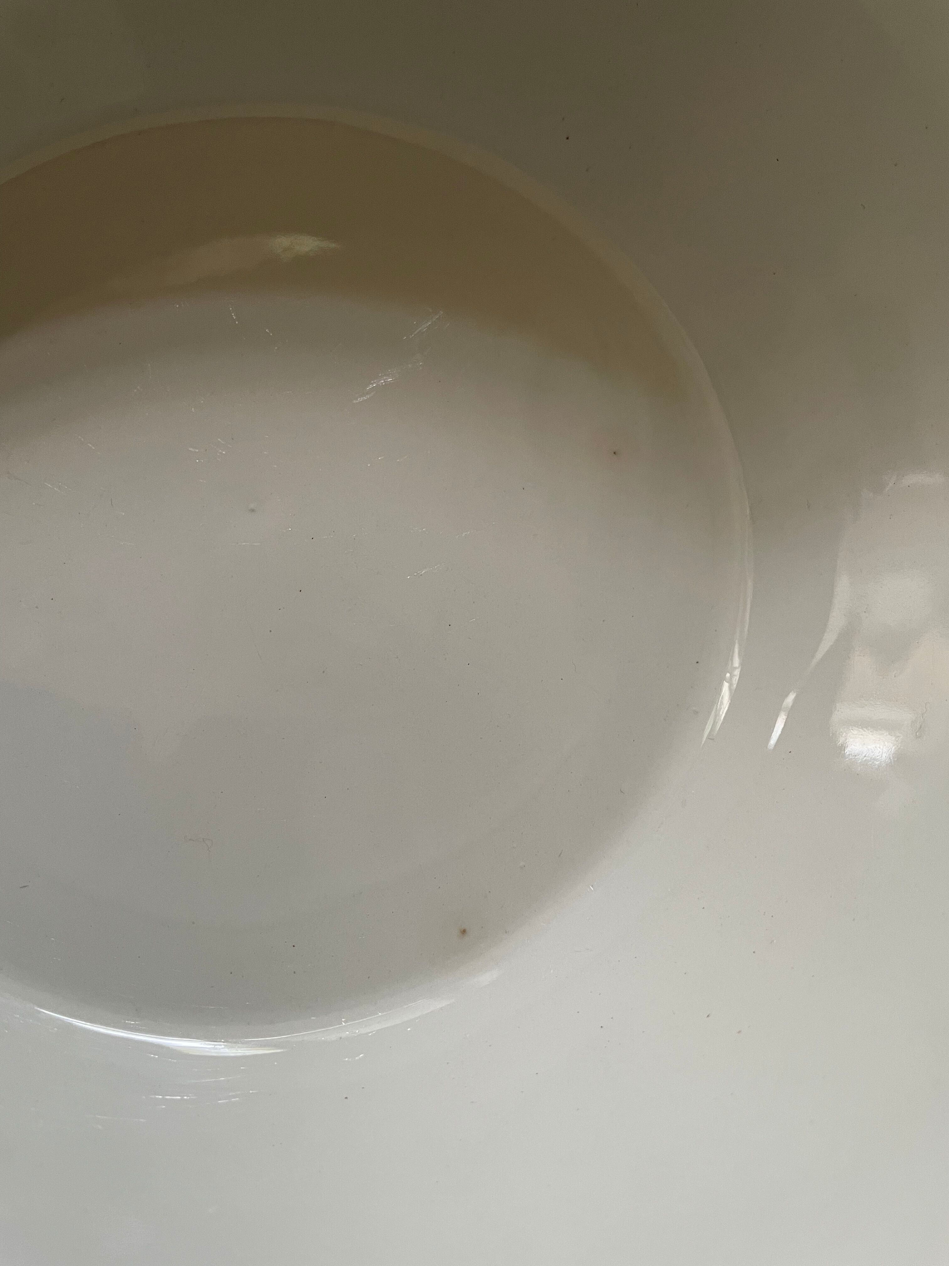 Hollow dish HBCM, Montereau, France" diam 21 cm