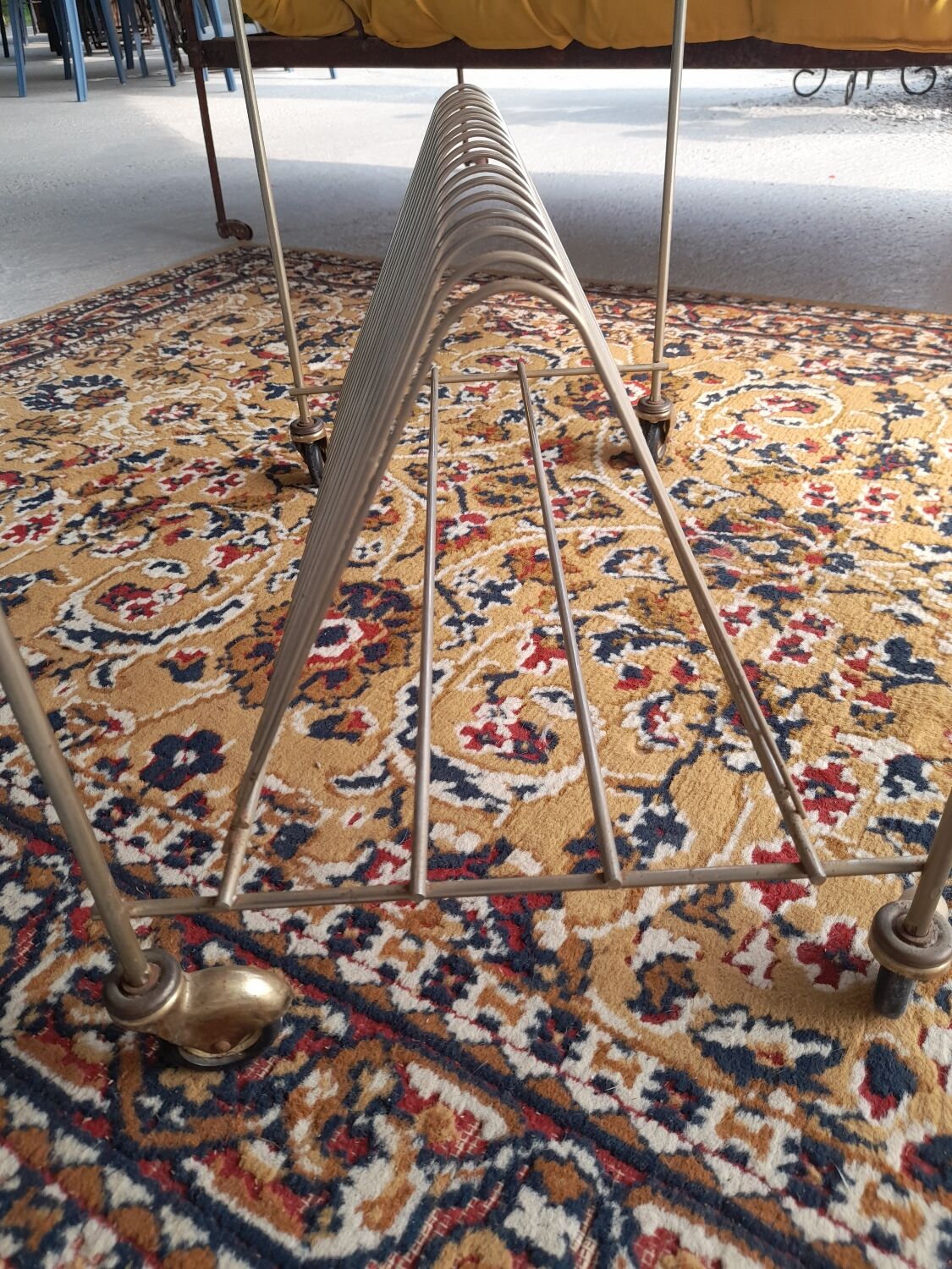 Rolling service vinyl door record storage