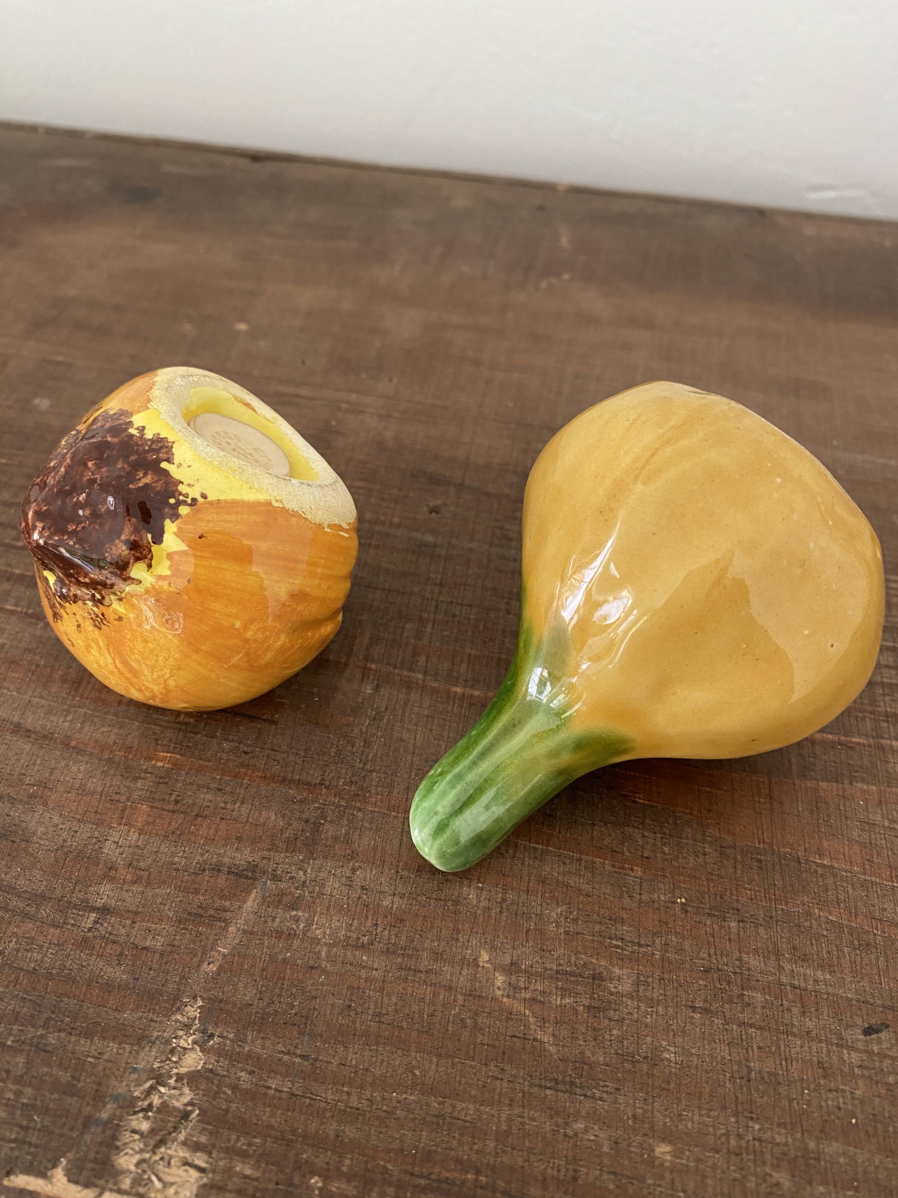 Vintage barbotine pepper and salt shaker in the shape of garlic and onion