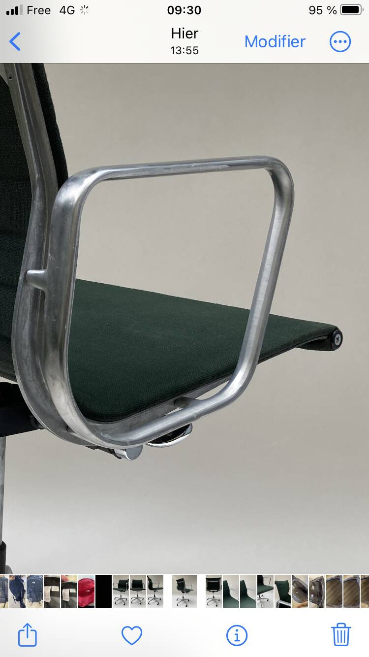 Eames EA 117 office chair