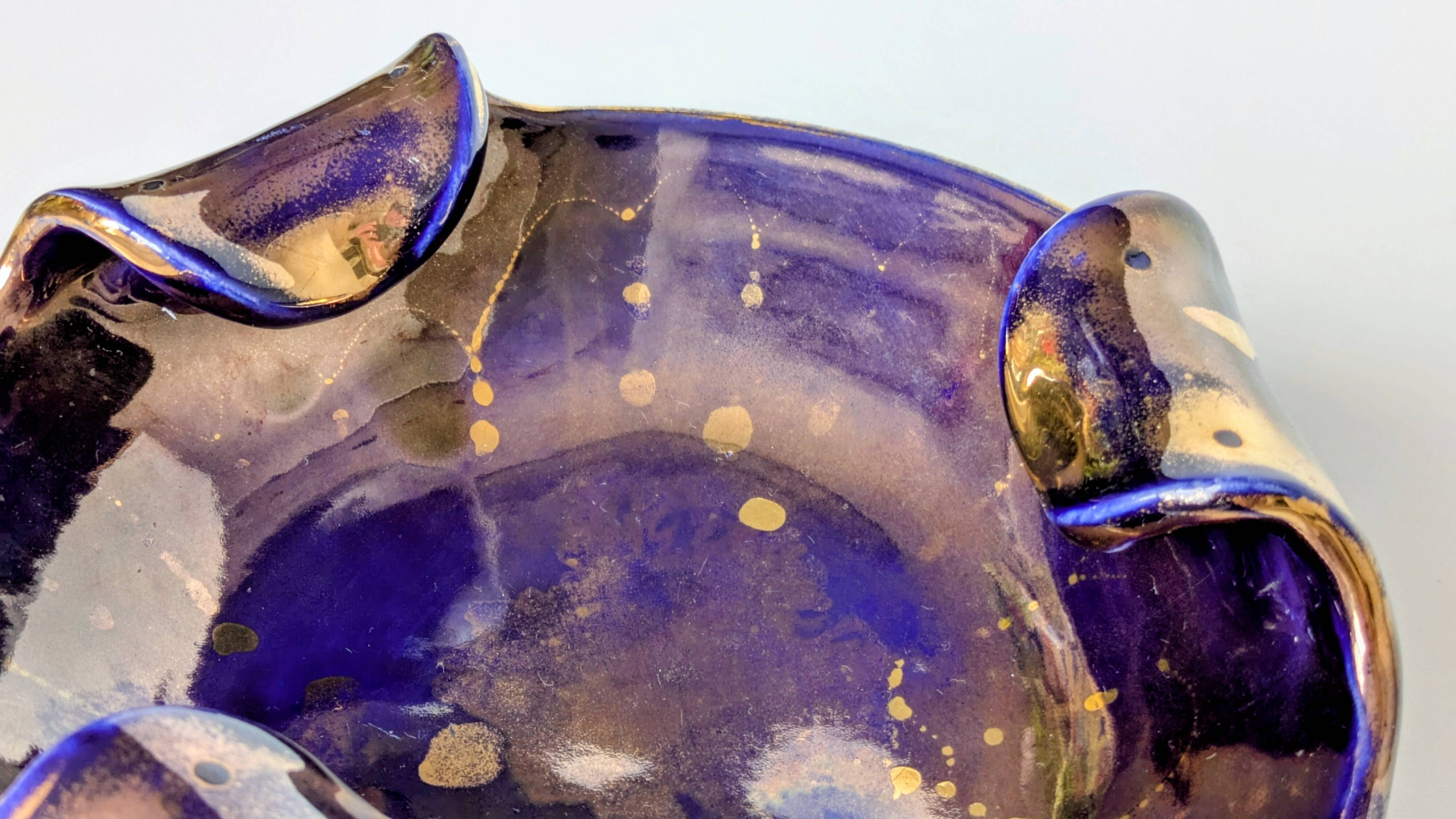 Tripod Ashtray Dish in Ceramic - Alcy Paris - Lustrous Enamel and Gold