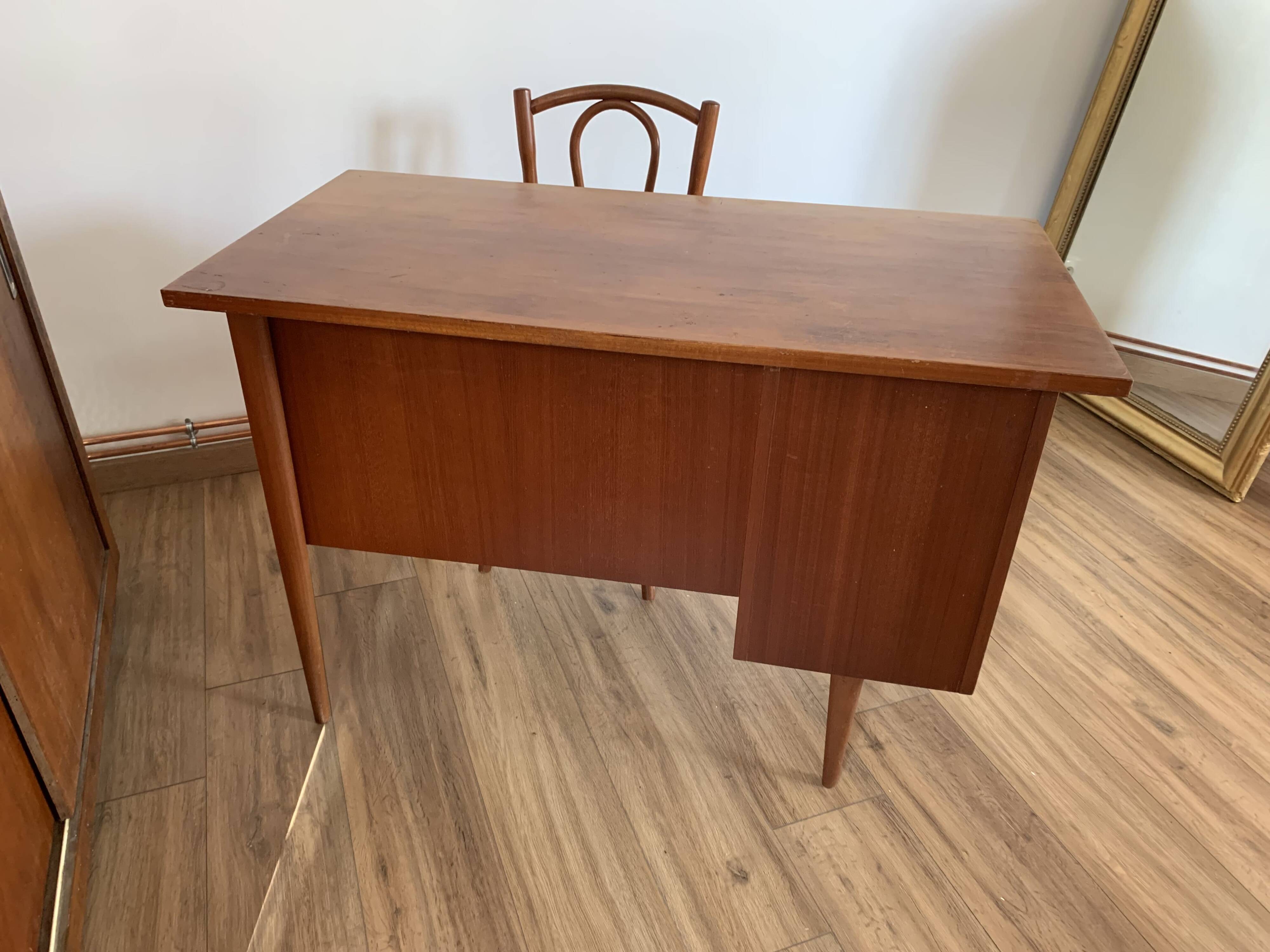 Vintage desk - 3 drawers