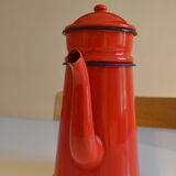 Vintage coffee maker in red and black enamelled sheet