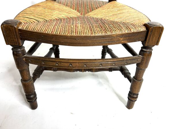 Chaise de nourrice ancienne en bois et paille – dossier ajouré à barreaux c