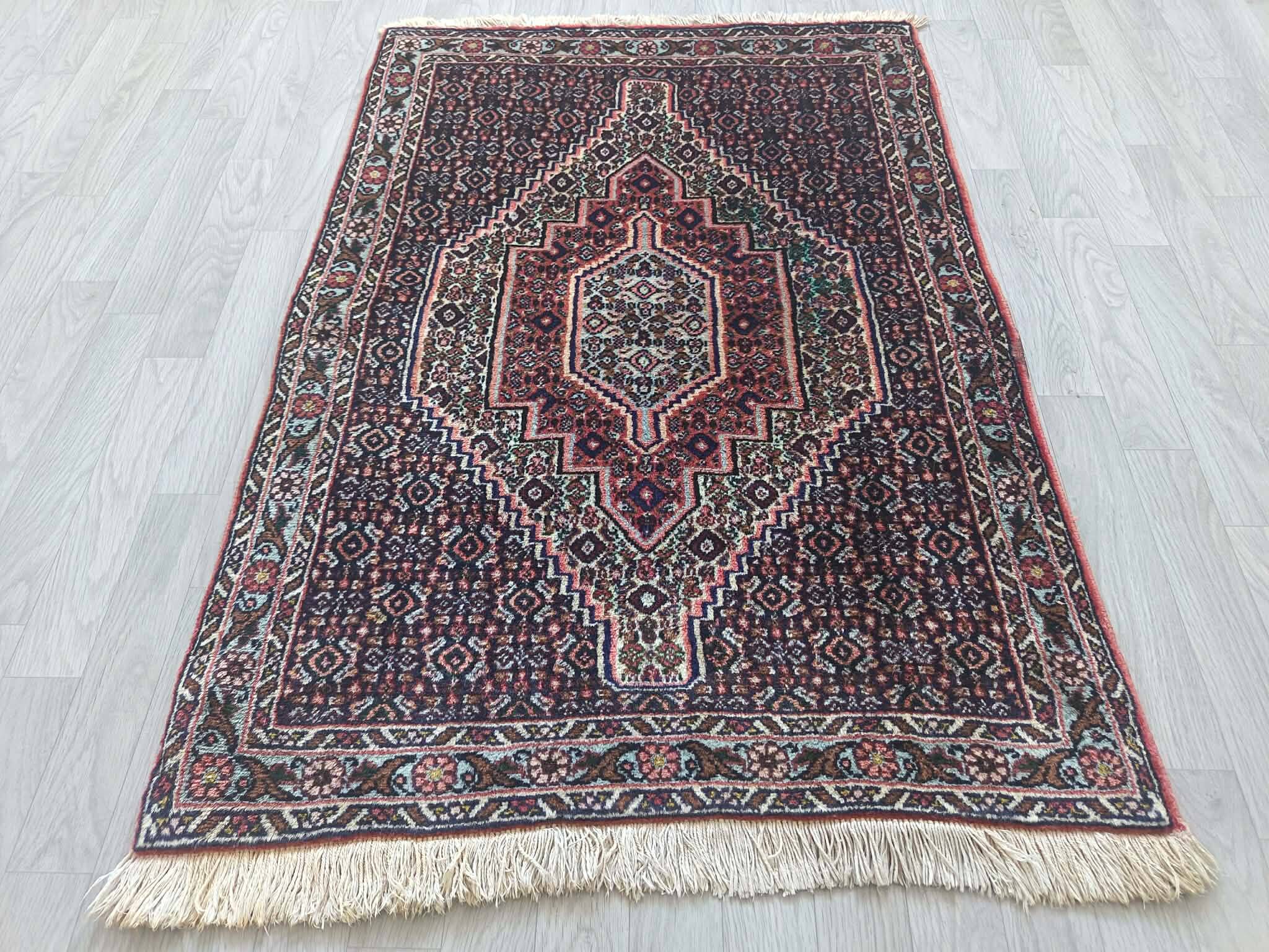 Handmade Senneh Persian carpet