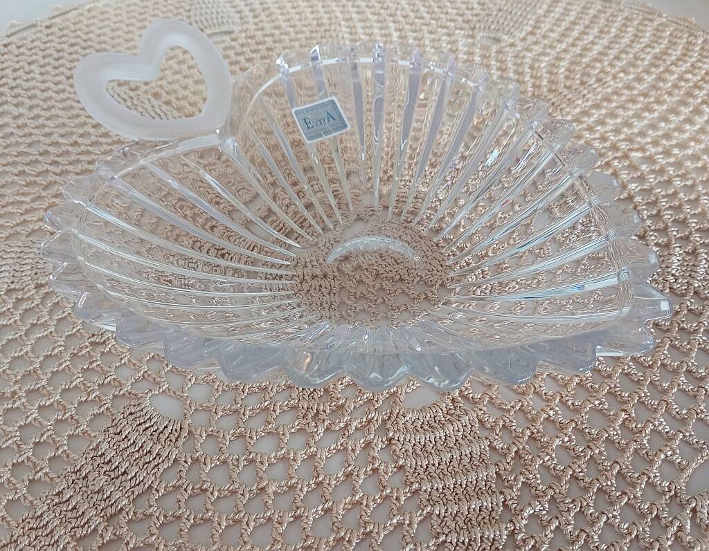 Vintage German Cut Crystal Heart-Shaped vide-poche by Walther Glas / Evita