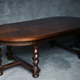 Large extendable dining table – Solid wood & veneer