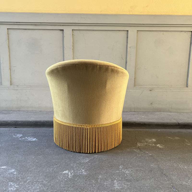 Toad armchair